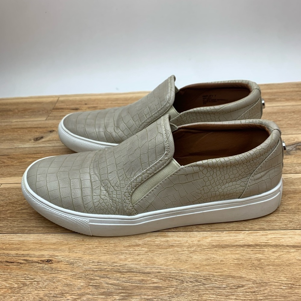 Steve Madden Amplify slip on sneakers sz 7